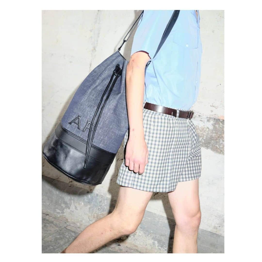 アンドレアポンピリオのインスタグラム：「SS21: LOOK10  WATCH THE NEW COLLECTION  WWW.ANDREAPOMPILIO.IT (LINK IN BIO)  #LoveMeForeverOrNever #ANDREAPOMPILIO #SS21 #Womenswear #Menswear #Madeinitaly #Milano」