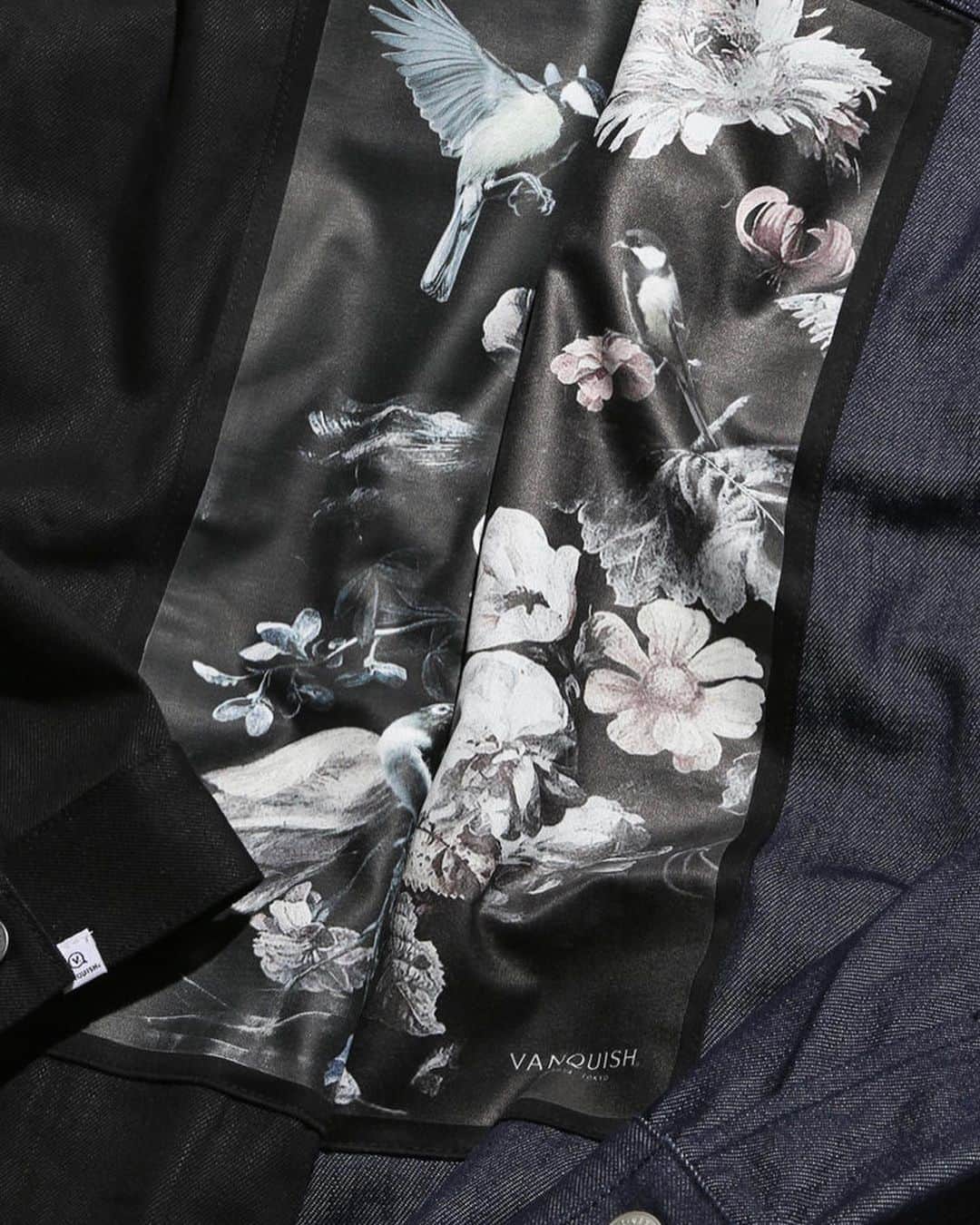 ヴァンキッシュのインスタグラム：「ㅤㅤㅤㅤㅤㅤㅤㅤㅤㅤㅤㅤㅤ ■ Flower photo loose Denim Jacket[VJJ044] Color:Onewash/Black Size:M/L JPY 16,000 (tax included)  ㅤㅤㅤㅤㅤㅤㅤㅤㅤㅤㅤㅤ Shop link bio！ ——————————————— ‪#VANQUISH #vanquishjp」