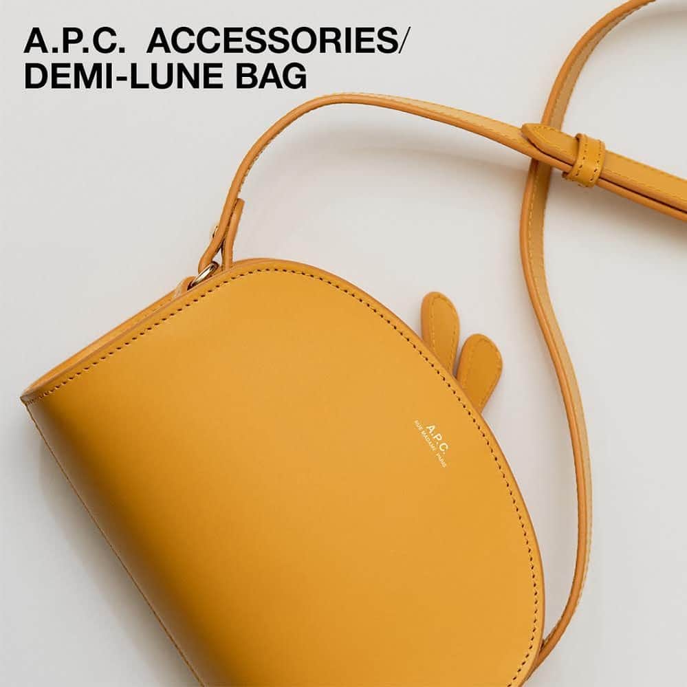 アーペーセーのインスタグラム：「A.P.C. ACCESSORIES FW20 ⠀ ⠀ A.P.C.’s iconic Demi-Lune bag mini version in saffron yellow. ⠀  ⠀ Available in stores and at apc.fr ⠀ ⠀ #APC #APCaccessories #APCbag #DemiLunebag #APCFW20」