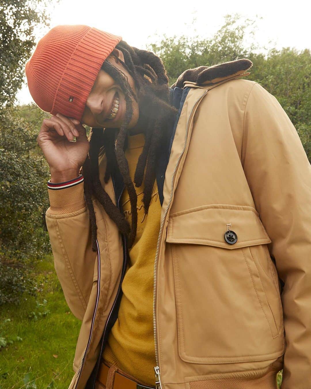 のインスタグラム：「Fresh for fall: Tonal #TommyHilfiger layers in new-season neutrals. @zenduh」