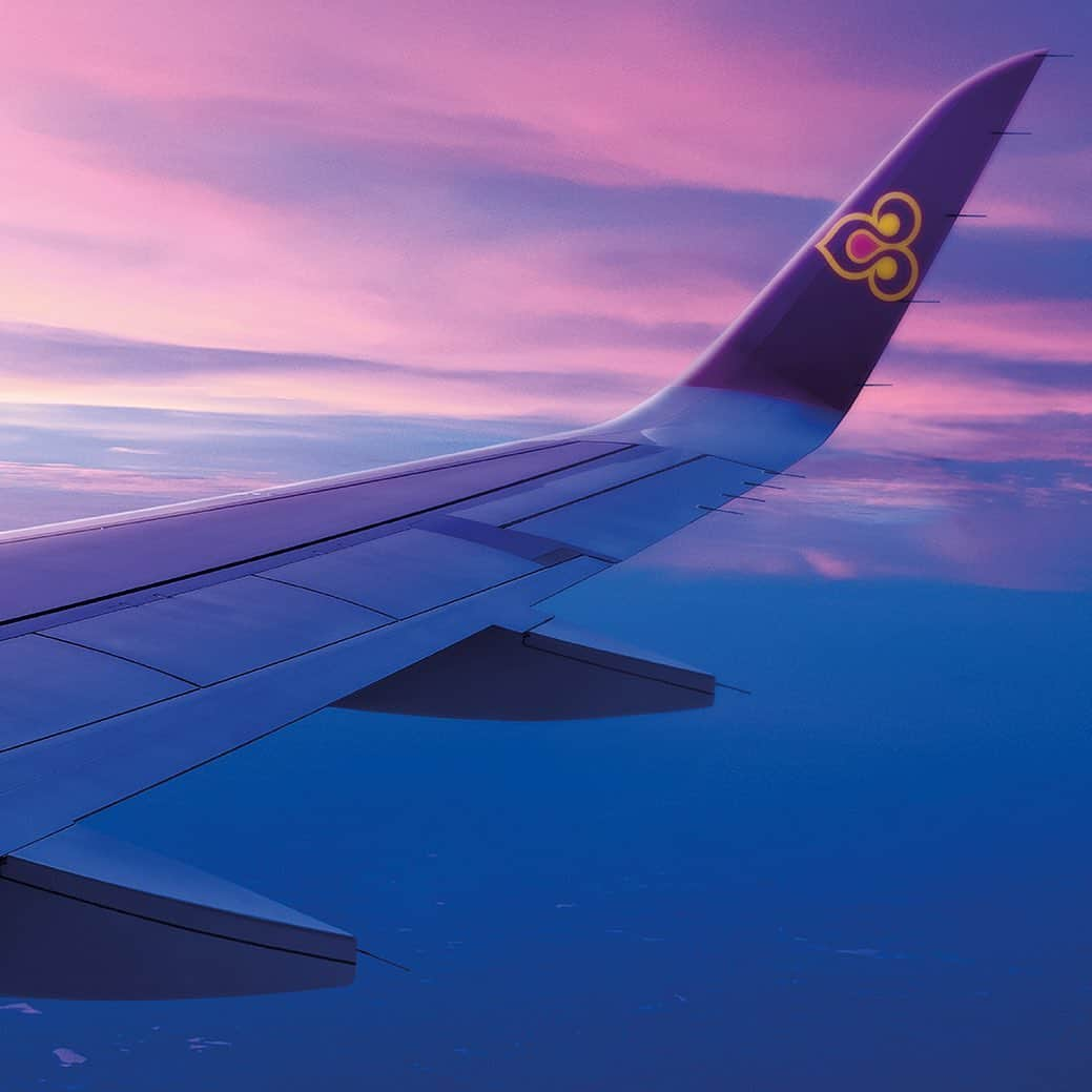 タイ航空さんのインスタグラム写真 - (タイ航空Instagram)「Miss these skies ✈️ . . . #ThaiAirways #windowseat #windowview」10月16日 20時05分 - thaiairways