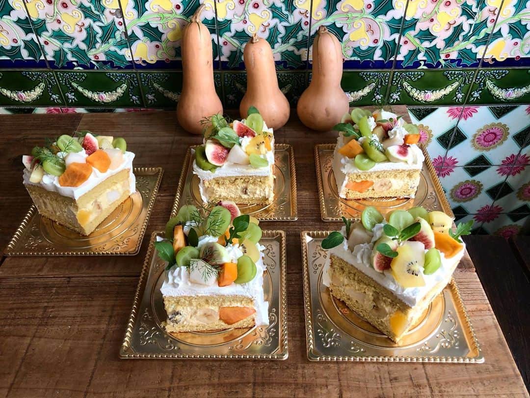 CHIPPRUSONのインスタグラム：「ケーキ完売いたしました🍰  短時間の集中力でできることをやってみました。またやりたいと思います。ありがとうございました😊」