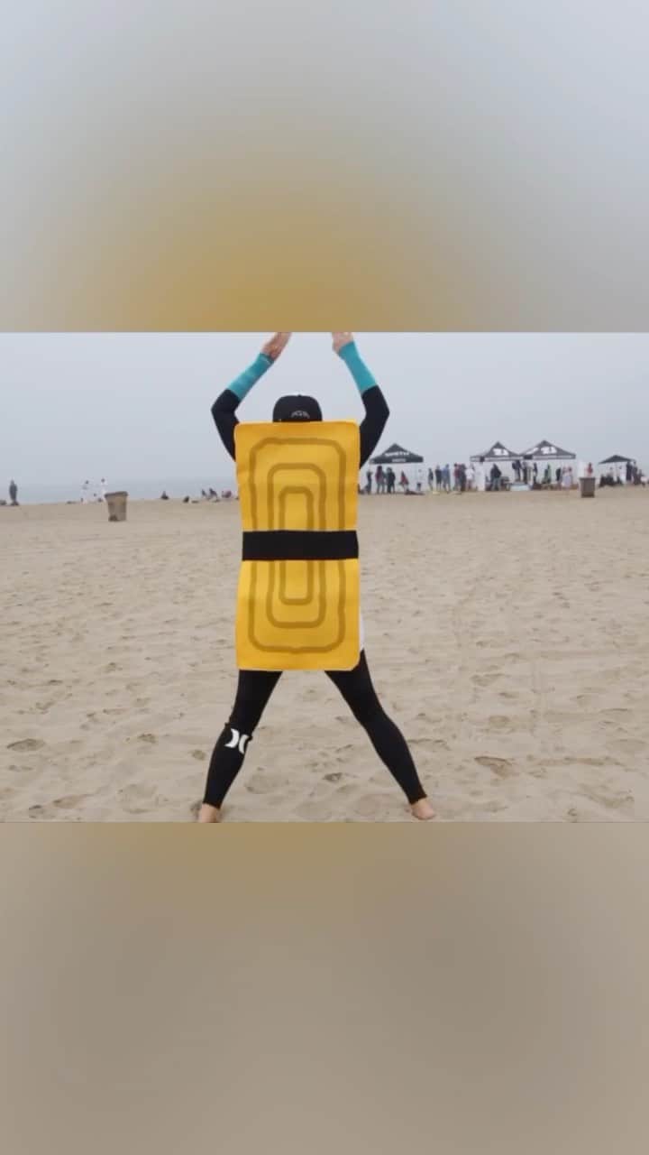 KATのインスタグラム：「Wow! I can’t believe this was from #hauntedheats 3 years ago!! I posted a vlog about this super fun @zjboardinghouse Halloween surf comp 3 years ago on youtube so here’s a snippet! 😂😜 this is the only costume I have so tomorrow’s Halloween twitch stream will be featuring this too.  #halloweensurf #halloweencostume」