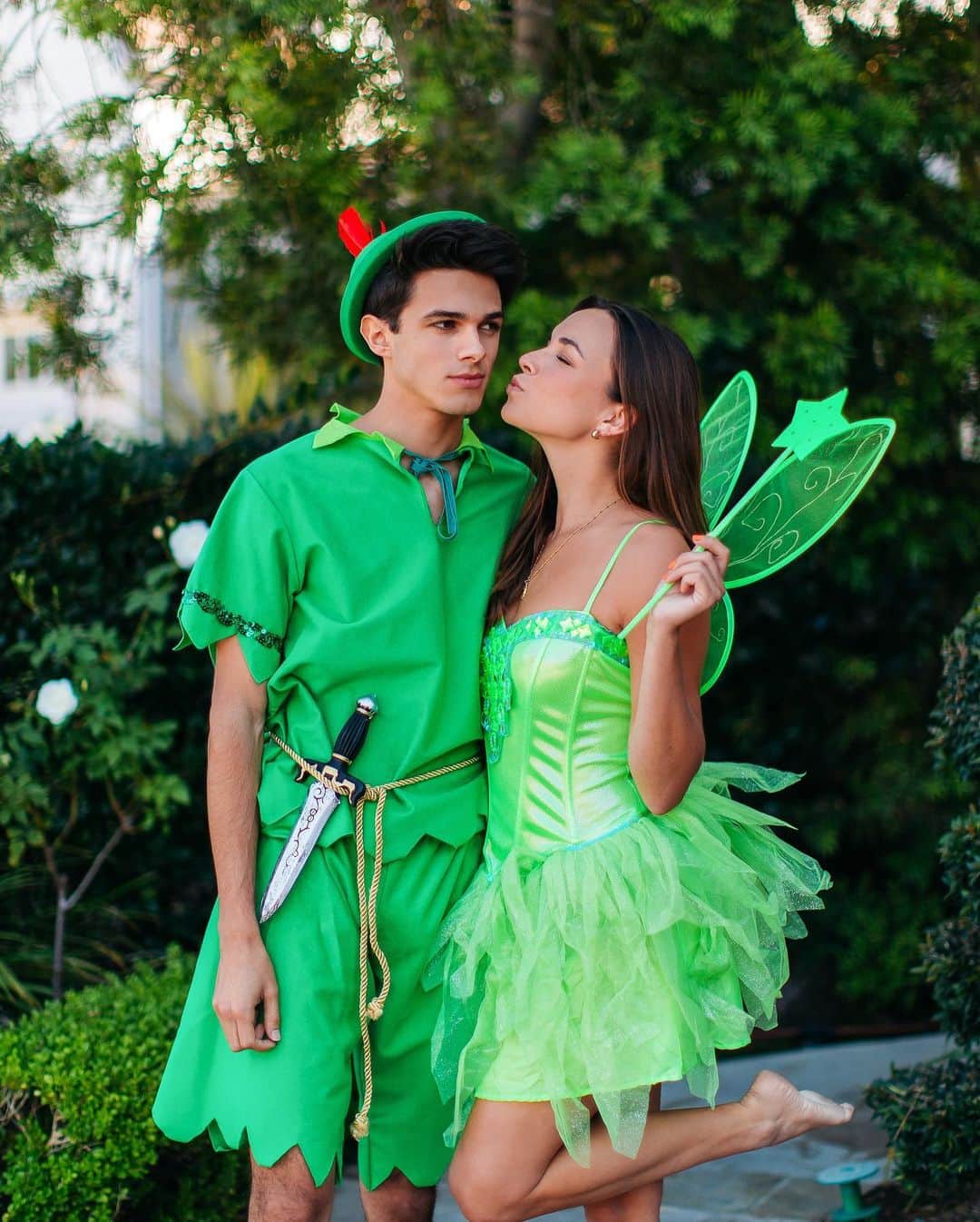 Brent Riveraのインスタグラム：「Peter Pan and tinker bell😊💚」