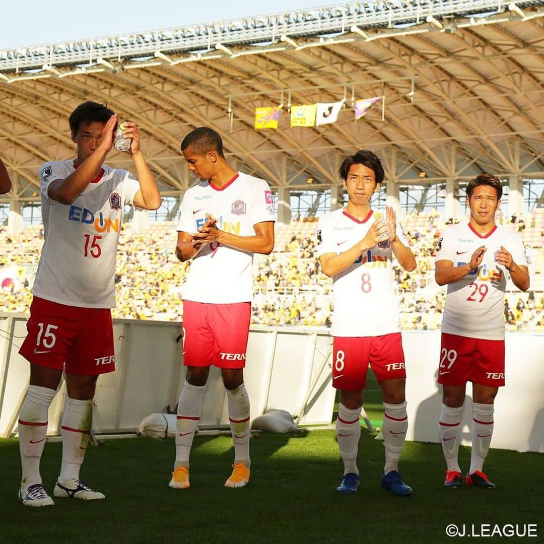 サンフレッチェ広島さんのインスタグラム写真 - (サンフレッチェ広島Instagram)「. ⚽️明治安田生命J1リーグ第25節　試合結果⚽️ ベガルタ仙台　0-0　サンフレッチェ広島 前半：0-0 後半：0-0  前半からボールを支配し、チャンスを作りながらも、最後までゴールを割ることができず、勝点1にとどまりました。  #藤井智也 選手 #野津田岳人 選手 #荒木隼人 選手 #森島司 選手 #sanfrecce #積攻」10月31日 16時24分 - sanfrecce.official