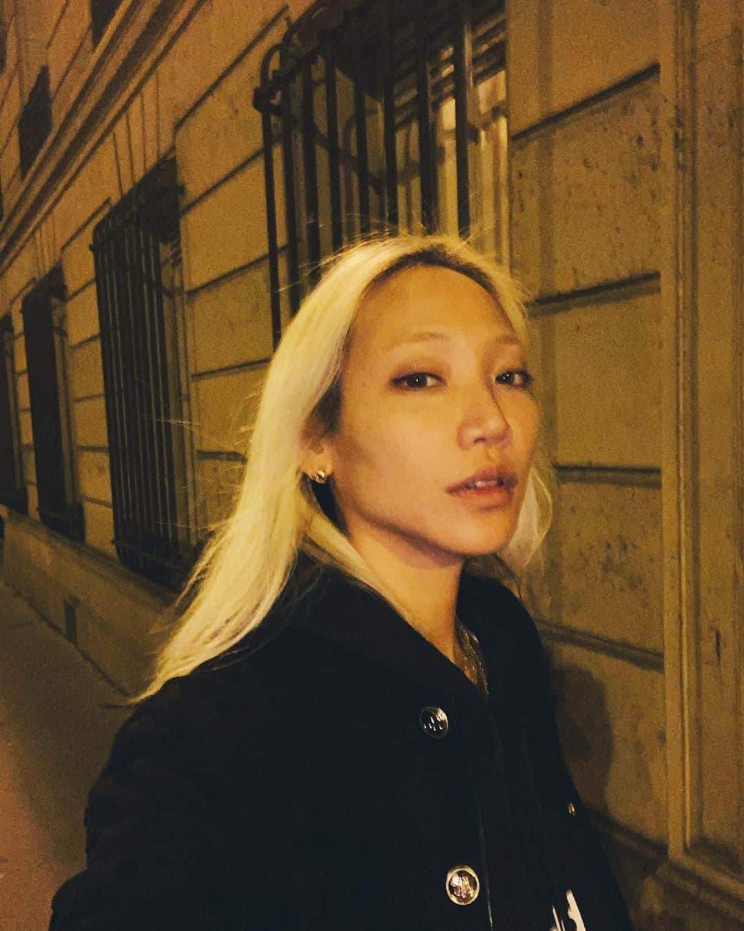 パク ・スジュのインスタグラム：「Last night being out before lockdown」