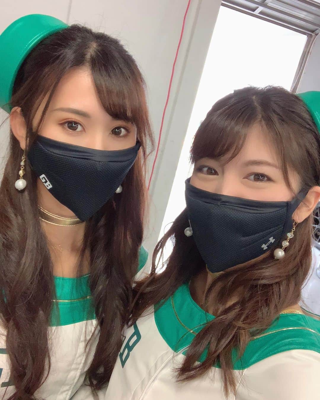熊林保奈美のインスタグラム：「* . SUPER耐久 第3戦 岡国 . 埼玉トヨペットGreen Braveの 今日のタイスケはこちら👇 . Gr.1  ST-3クラス　公式予選 9:20〜9:35 Aドラ 9:55〜10:10 Bドラ 10:30〜10:50 Cドラ . RQステージは 15:45〜15:55です☺️ . 今回は私とらんらんで 応援に来てます〜🐻🍥 . 私達と一緒に52号車の応援を よろしくお願いします😊💚 . . * #埼玉トヨペット #埼玉トヨペットgreenbrave #GreenBrave #crownrs #埼玉トヨペットサポーターズ #s耐 #s耐岡山 #レースクイーン #RQ #熊林保奈美 #道産子 #Japanesegirl #paddokgirls #pitgirl #instalike #맞팔 #selfie #selca」