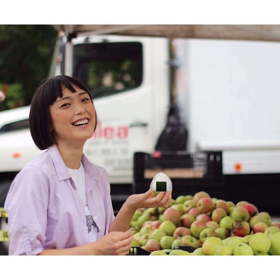 小山田サユリのインスタグラム：「OYAMADA Onigiri  I am so happy to announce I started selling at New Grocery store YAMADAYA in NY from Today! @yamataya.inc  and you can taste New Flavors 🍙 there! Please check them out!  #oyamadaonigiri #oyamadaoriginalonigiri  #yamadaya #manhattan #ny #nyc  お知らせ 早いもので、8月10日のプレスリリースからもう少しで３ヶ月… OYAMADAおにぎり、本日オープンのグロッサリーストア YAMADAYAさんでも販売を開始致しました。 お近くにお越しの際にはぜひ山田屋さんへお立ち寄りください🍙 また新しいフレーバーもぜひお試し下さい😋 #ニューヨーク　#マンハッタン #おにぎり #本日発売 #販売開始  #onigiriaction #onigiriaction2020」