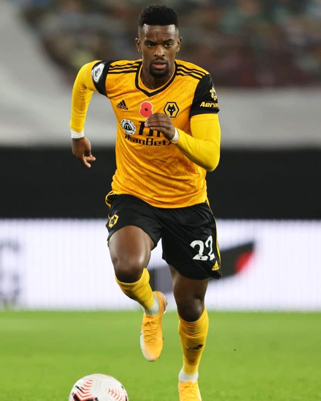 ネルソン・セメドさんのインスタグラム写真 - (ネルソン・セメドInstagram)「Amazing game at Molineux 🏟 Well done lads 🐺」10月31日 8時16分 - nelsonsemedo50