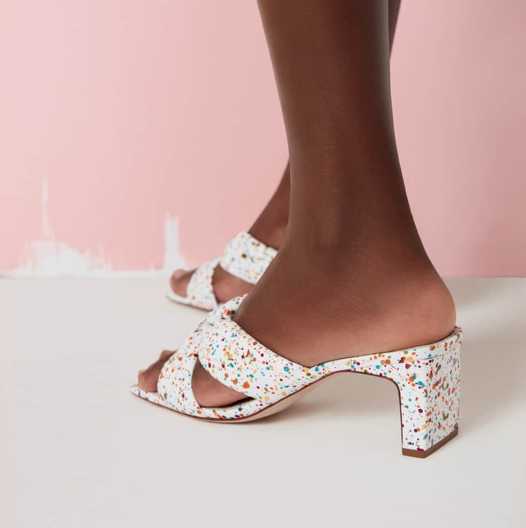 Schutzのインスタグラム：「GET ON YOUR DANCING SHOES ❤️ #schutzsplash」