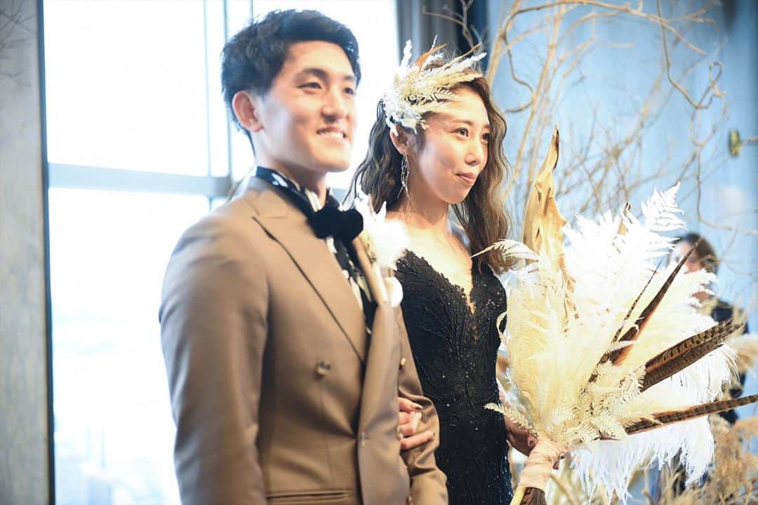 THE STYLE No.20 NEW YORK STYLE WEDDINGのインスタグラム：「2020年5月☆オープン2周年★ 口コミサイトの料理部門4年連続No.1獲得 No.20で自分たちらしい結婚式が叶う . ↓詳しくはHPをチェック↓ https://www.styles.jp/wedding/20f/ . 週末＆平日ブライダルフェアを開催しております メッセージ or ダイレクトメールからでも予約可能 . ↓ TEL ↓ 086-234-7310 . ↓ MAIL ↓ info-thestyle@styles.jpn.com . #thestyle #wedding #bridal #party #weddingparty #weddingphoto #weddingdress#starwedding #instagood #instalike #love #style #instapic  #結婚式 #結婚 #岡山結婚式 #ウェディング #プレ花嫁 #花嫁 #テーブルコーディネート #結婚式準備 #日本中のプレ花嫁さんと繋がりたい #ウェディングドレス #ウェディングフォト #ウェディングレポ #令和婚 #令和」