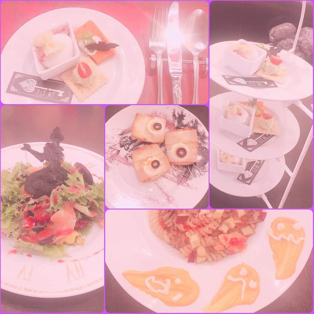 のインスタグラム：「Halloween party👻 ♡ ♡ ♡ #halloween #halloweencostume #halloweenparty #halloweenpumpkin #アリスカフェ #古城の国のアリス #東京カフェ #映えカフェ #コンセプトカフェ #ハロウィンパーティー #池袋カフェ #alice #不思議の国のアリス #aliceinwonderland」