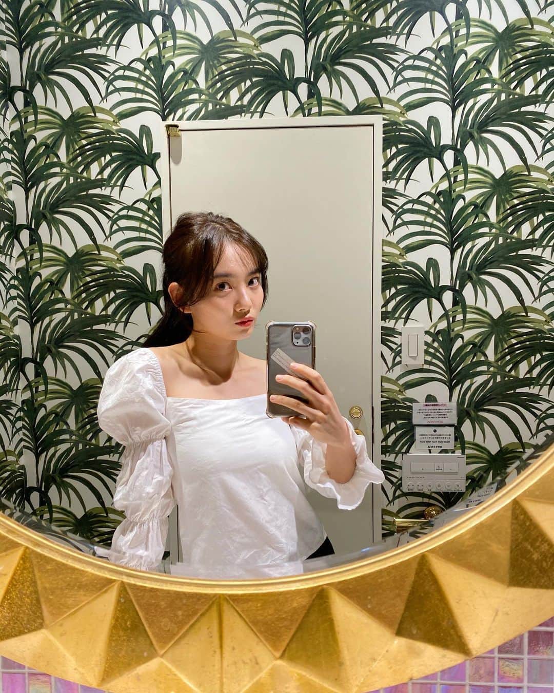青山舞莉のインスタグラム：「中間テスト始まった1 down lots to go  #ミーの毎日」
