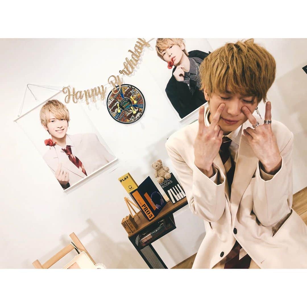 のインスタグラム：「26歳もよろしくお願いします。  #HBD #26歳になりました  #イケメン　#岡田鷹斗」