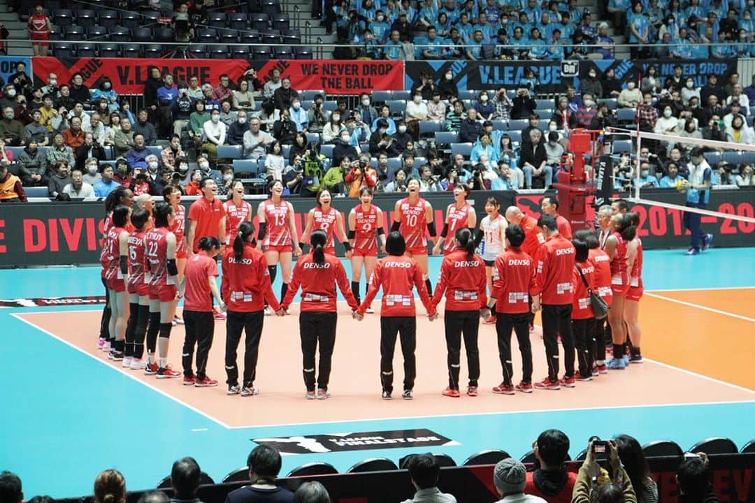 大宮里美のインスタグラム：「久々！ 今シーズン最初で最後かもしれない観戦😭 目に焼き付けておきます🙇‍♀️🙇‍♀️🙇‍♀️🙇‍♀️ 選手の皆さんが全力で楽しめますように！！！」