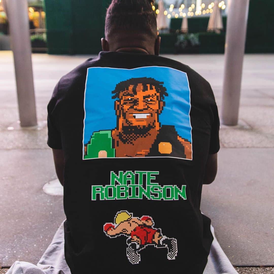 ネイト・ロビンソンさんのインスタグラム写真 - (ネイト・ロビンソンInstagram)「Fight Night Tees NOW AVAILABLE on @holdatclothing . Link in bio #holdat」10月31日 11時00分 - naterobinson