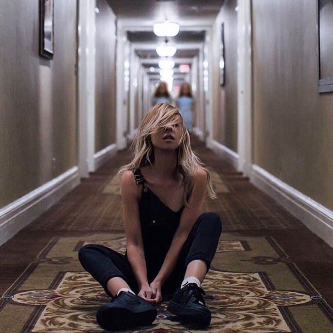 アリソン・ワンダーランドのインスタグラム：「this image freaks me out」