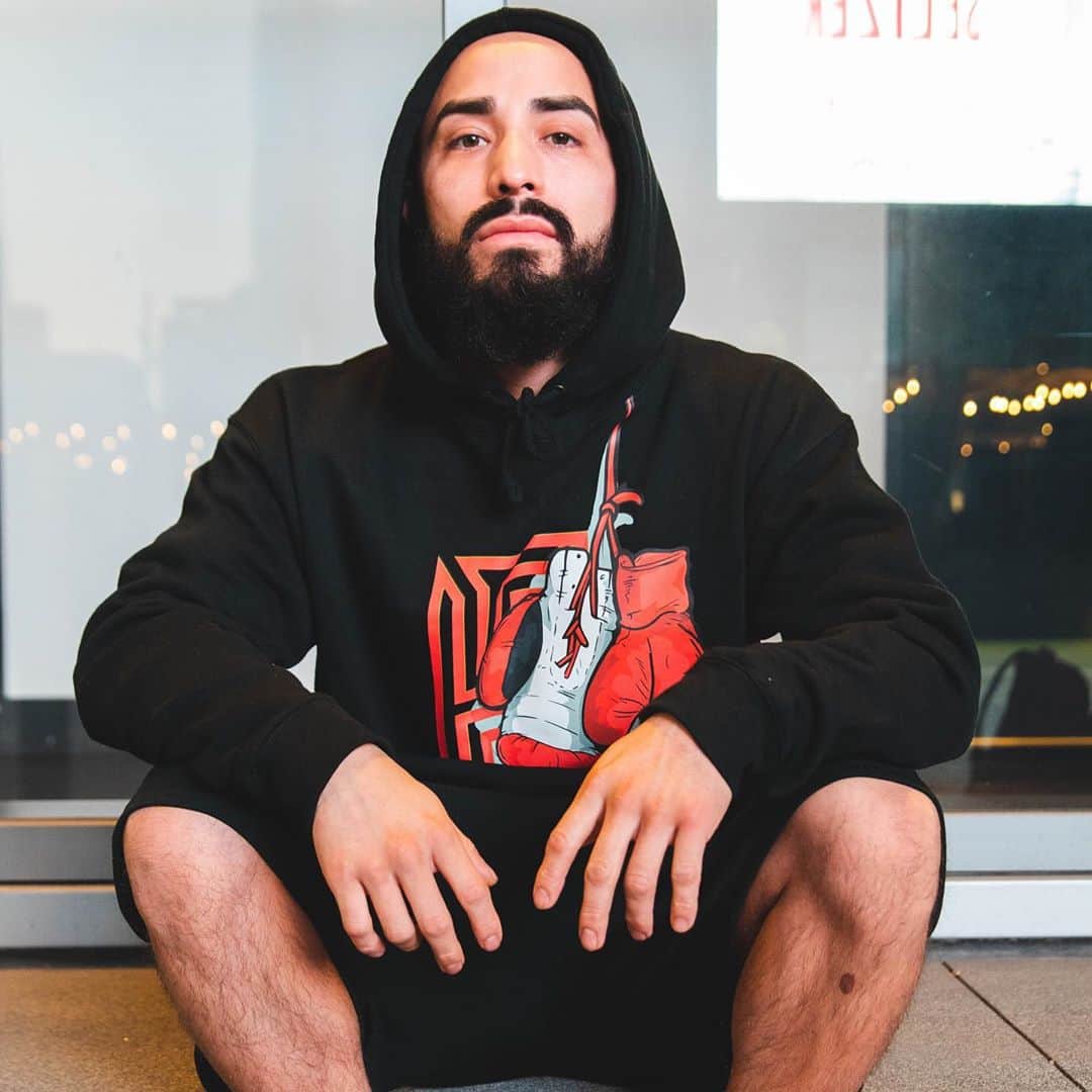 ネイト・ロビンソンのインスタグラム：「Fight Night Hoodies are also available on @holdatclothing . Link in bio!」