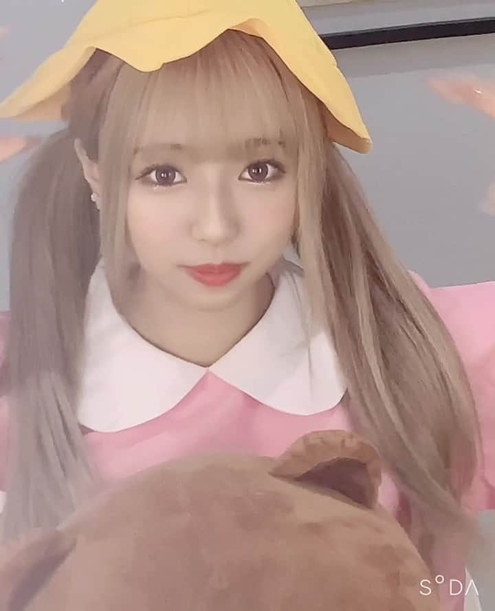 川谷花音のインスタグラム：「やっほ〜 この間LINEさん行った時にかのんが大好きなブラウンがいて こっち向いてたから帽子被したわけ、 ブラウン見切れてた、ごめんね、 皆んなは今年何の仮装するの？？ そして今年は渋ハロ我慢だよ〜😌 #happyhalloween #ハロウィン #ハロウィンコスプレ #渋ハロ #渋谷ハロウィン #soda #盛り方は自分次第」