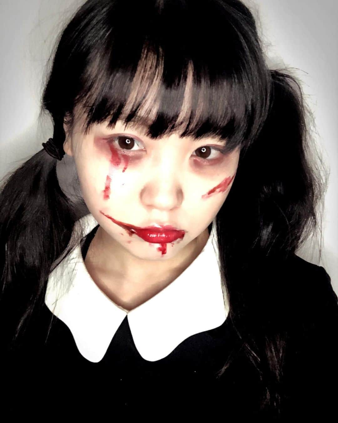 鈴芽さんのインスタグラム写真 - (鈴芽Instagram)「. Happy Halloween🖤👻🕸🦇 Trick or Treat …？🎃」10月31日 11時59分 - suzume_tjpw