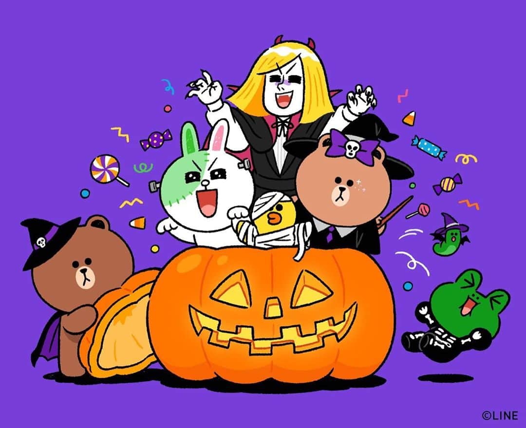 LINE FRIENDSさんのインスタグラム写真 - (LINE FRIENDSInstagram)「Pit-a-pat, what's inside? 🎃 BROWN is in for a surprise...! ⠀ #Halloween #Trickortreat #BROWN #CONY #SALLY #CHOCO #JAMES #EDWARD #LEONARD #LINEFRIENDS」10月31日 12時01分 - linefriends