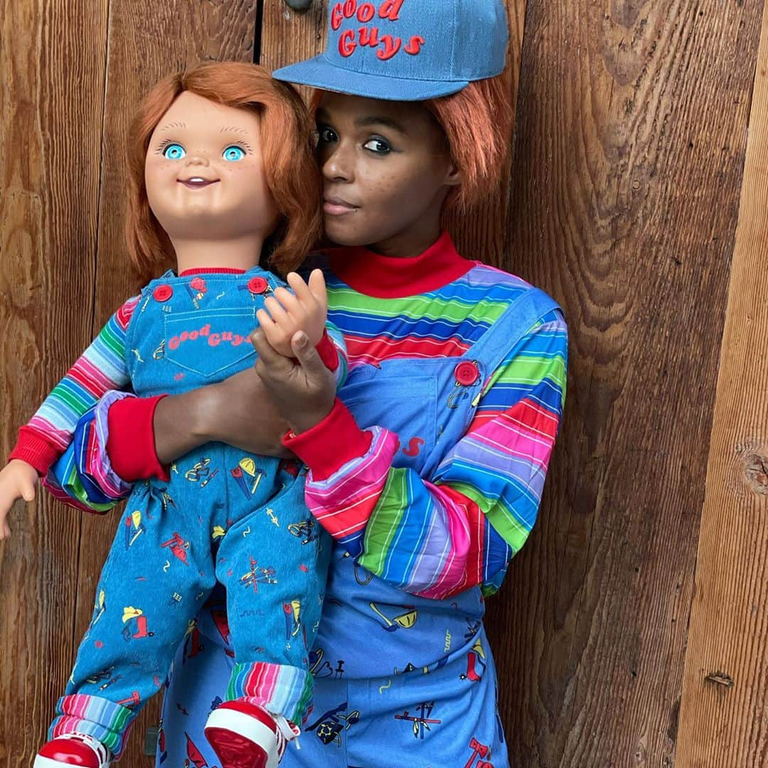 ジャネル・モネイさんのインスタグラム写真 - (ジャネル・モネイInstagram)「“Hi I’m chucky. Wanna play?”   Y’all can’t sit with us.」10月31日 12時19分 - janellemonae