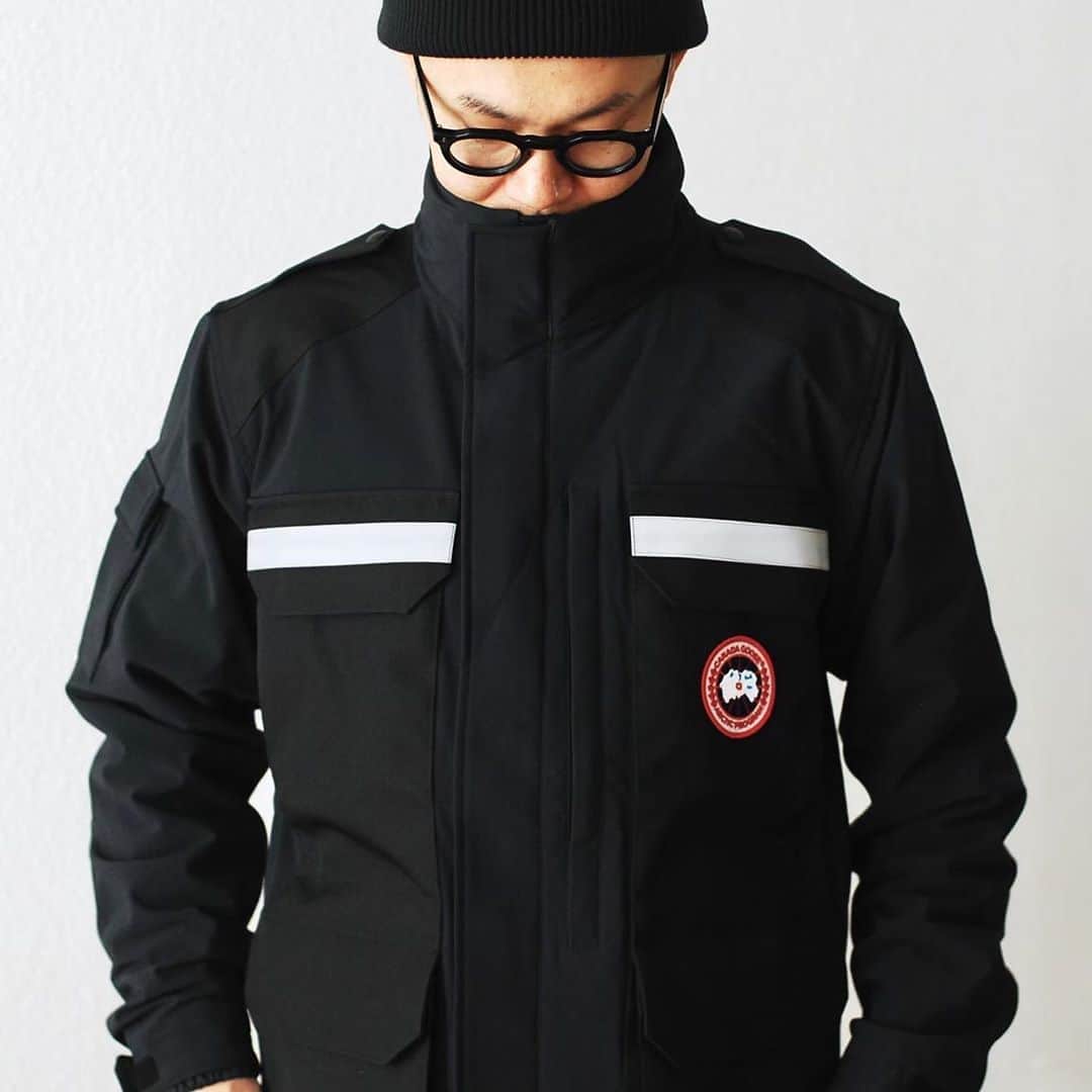 のインスタグラム：「_ CANADA GOOSE / カナダグース  “PHOTOJOURNALIST JACKET” ￥105,600- _ 〈online store / @digital_mountain〉 https://www.digital-mountain.net/shopbrand/ct487/ _ 【オンラインストア#DigitalMountain へのご注文】 *24時間受付 *15時までのご注文で即日発送 * 1万円以上ご購入で送料無料 tel：084-973-8204 _ We can send your order overseas. Accepted payment method is by PayPal or credit card only. (AMEX is not accepted)  Ordering procedure details can be found here. >>http://www.digital-mountain.net/html/page56.html  _ 本店：#WonderMountain  blog>> http://wm.digital-mountain.info _ 〒720-0044  広島県福山市笠岡町4-18  JR 「#福山駅」より徒歩10分 #ワンダーマウンテン #japan #hiroshima #福山 #福山市 #尾道 #倉敷 #鞆の浦 近く _ 系列店：@hacbywondermountain _」