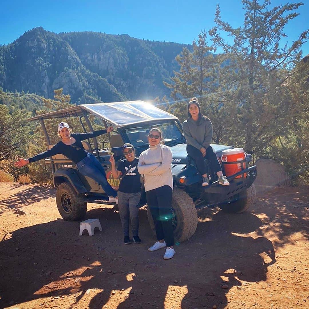 モリヤ・ジュタヌガーンさんのインスタグラム写真 - (モリヤ・ジュタヌガーンInstagram)「Girls #Sedona #momoriya」10月31日 12時23分 - mo_moriya