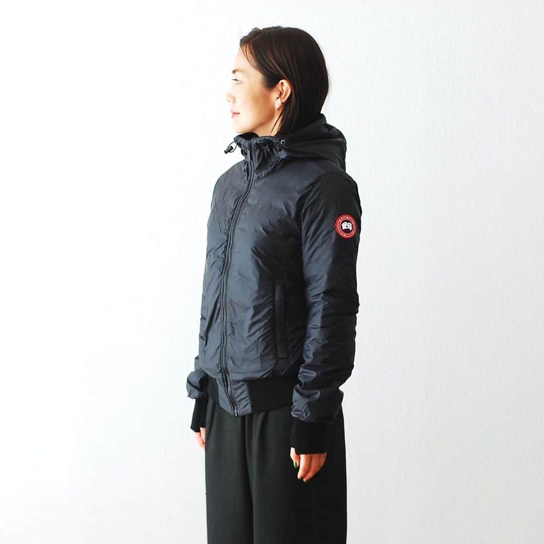 のインスタグラム：「_ ［ for : woman ] CANADA GOOSE / カナダグース “DORE HOODY”   ￥70,400- _ 〈online store / @digital_mountain〉 https://www.digital-mountain.net/shopbrand/ct487/ _ 【オンラインストア#DigitalMountain へのご注文】 *24時間受付 *15時までのご注文で即日発送 * 1万円以上ご購入で送料無料 tel：084-973-8204 _ We can send your order overseas. Accepted payment method is by PayPal or credit card only. (AMEX is not accepted)  Ordering procedure details can be found here. >>http://www.digital-mountain.net/html/page56.html  _ 本店：#WonderMountain  blog>> http://wm.digital-mountain.info _ 〒720-0044  広島県福山市笠岡町4-18  JR 「#福山駅」より徒歩10分 #ワンダーマウンテン #japan #hiroshima #福山 #福山市 #尾道 #倉敷 #鞆の浦 近く _ 系列店：@hacbywondermountain _」