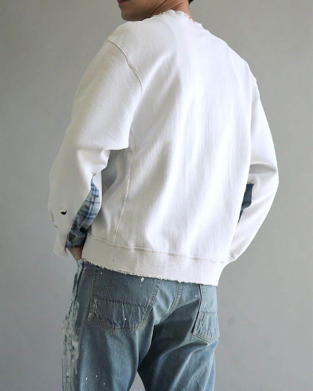 のインスタグラム：「. . . . AN088 CRASHED SWEATSHIRT WHITE . . . @anachronorm262 . . . @balanceokayama @anachronorm_context_gallery @radicalvintage @tribeca_shimane @buggybugsshop @flatbush_kobe @sloop.hkd @fortyfive_okayama @sambanatural @independence_fukui @mambo_ys @wearnames @flovelmentstore @less_taiwan . . . #anachronorm #contextgallery #nakameguro #balanceokayama #okayama」