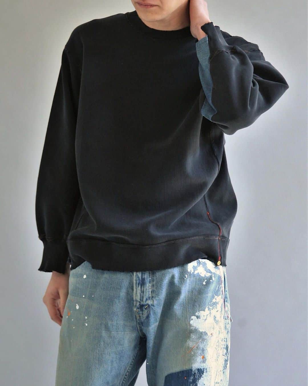 のインスタグラム：「. . . . AN088 CRASHED SWEATSHIRT BLACK . . . @anachronorm262 . . . @balanceokayama @anachronorm_context_gallery @radicalvintag @tribeca_shimane  @buggybugsshop @fortyfive_okayama @independence_fukui @mambo_ys @flovelmentstore @less_taiwan . . . #anachronorm #contextgallery #nakameguro #balanceokayama #okayama」