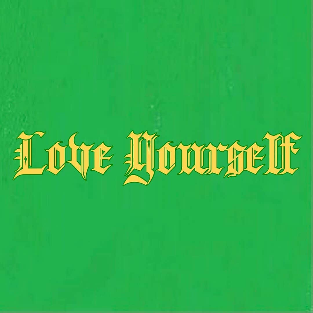 JustIn (ジャスティン)さんのインスタグラム写真 - (JustIn (ジャスティン)Instagram)「Love Yourself  #loveyourself」10月31日 13時18分 - just_in1102