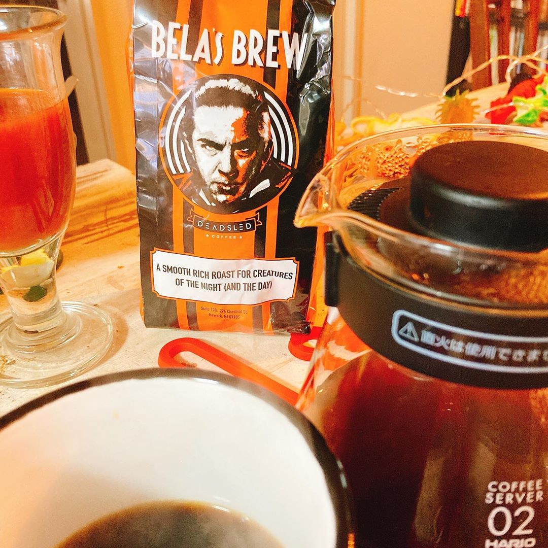 柳下毅一郎のインスタグラム：「Halloween mourning coffee is Bela's Blew from @deadsledcoffee #deadsledcoffee」