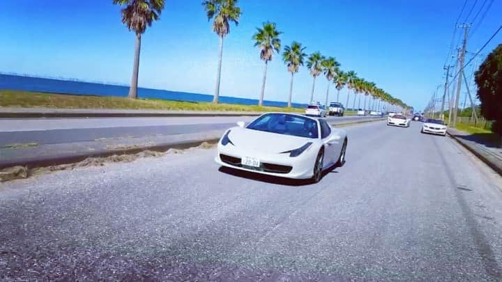 小林大祐のインスタグラム：「- - - Great shot of  　Ferrari 458 Spider.😁 - - The last NA Ferrari sound.🤔 - - Video by @takumi37u Special thanks 😉 - - - この日は488で出撃予定がまさかの バッテリー上がってて458で出撃、🤣 でも458は私だけだったので 結果的に良かった、😁 - - - #ferrari488 #ferrarimotorsport #ferrarif1 #ferrariclub #ferrarienzo #ferrarilife #ferrari458 #ferrarif12 #ferrarifriday #ferrarilove #ferrari_world #ferrariworld #ferrari #supercarclub #supercarsunday #supercardaily #supercars96 #supercarsdaily700 #supercarspec  #supercars #supercarsofinstagram #supercarlifestyle #supercarspotting #supercarage  #supercarros #supercarlovers #supercar_lifestyle #supercarsdaily #supercarspotter  #supercar」