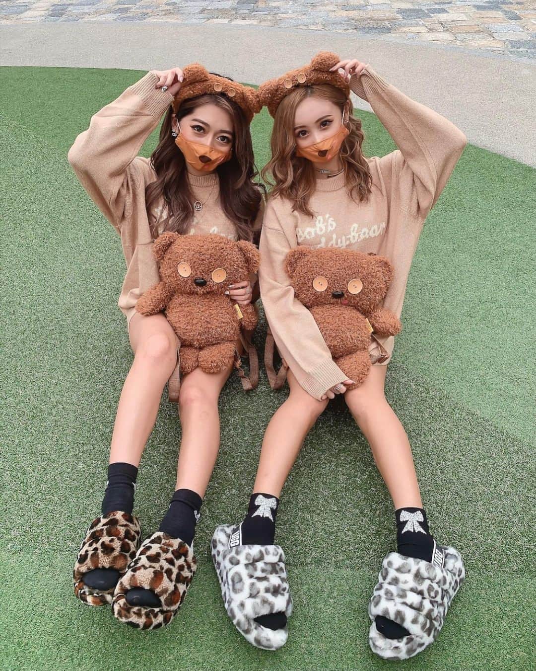 のインスタグラム：「🐻🤎🐻🤎🐻🤎🐻🤎 . 3回目のユニバは ティムコーデにしたよーん🧸🤎 . #ティムコーデ #ティム #ユニバ #ユニバコーデ #usj #おそろコーデ #大阪」