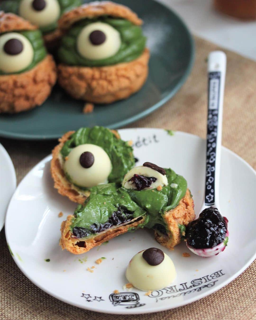 Li Tian の雑貨屋さんのインスタグラム写真 - (Li Tian の雑貨屋Instagram)「Boo Hoo Hoo! 👁 Happy Halloween! 🎃 🍵 Made these ultra rich matcha craquelin chouxs and filled them with some cranberry blueberry compote from @stdalfoursg at the base.   I also did the eyes and filled them with the jam compote 👻 If you are one who loves to enjoy baking or cooking, don’t miss the chance to win a Le Creuset set worth $1,600 😱 Find out more info below and on @Stdalfoursg IG   HOW TO PARTICIPATE Step One: Create your creative bakes/cooks using St. Dalfour fruit spread Step Two: Post your creation on your Instagram profile and tag @stdalfoursg in your picture! (Profile must be set to public) from 2 Nov till 23 Nov  Step Three: Get your friends to vote for your entry on St. Dalfour Singapore Facebook page from 24 Nov onwards!   #StDalfour #StDalfourSG  • • #dairycreamkitchen #singapore #desserts #igersjp #yummy #love #sgfood #foodporn #igsg #ケーキ  #instafood #beautifulcuisines #sgbakes #bonappetit #cafe #cakes #bake #sgcakes #スイーツ #feedfeed #pastry #sgcafe #cake #homebaker #stayhomesg #homebake #matcha #抹茶」10月31日 14時06分 - dairyandcream