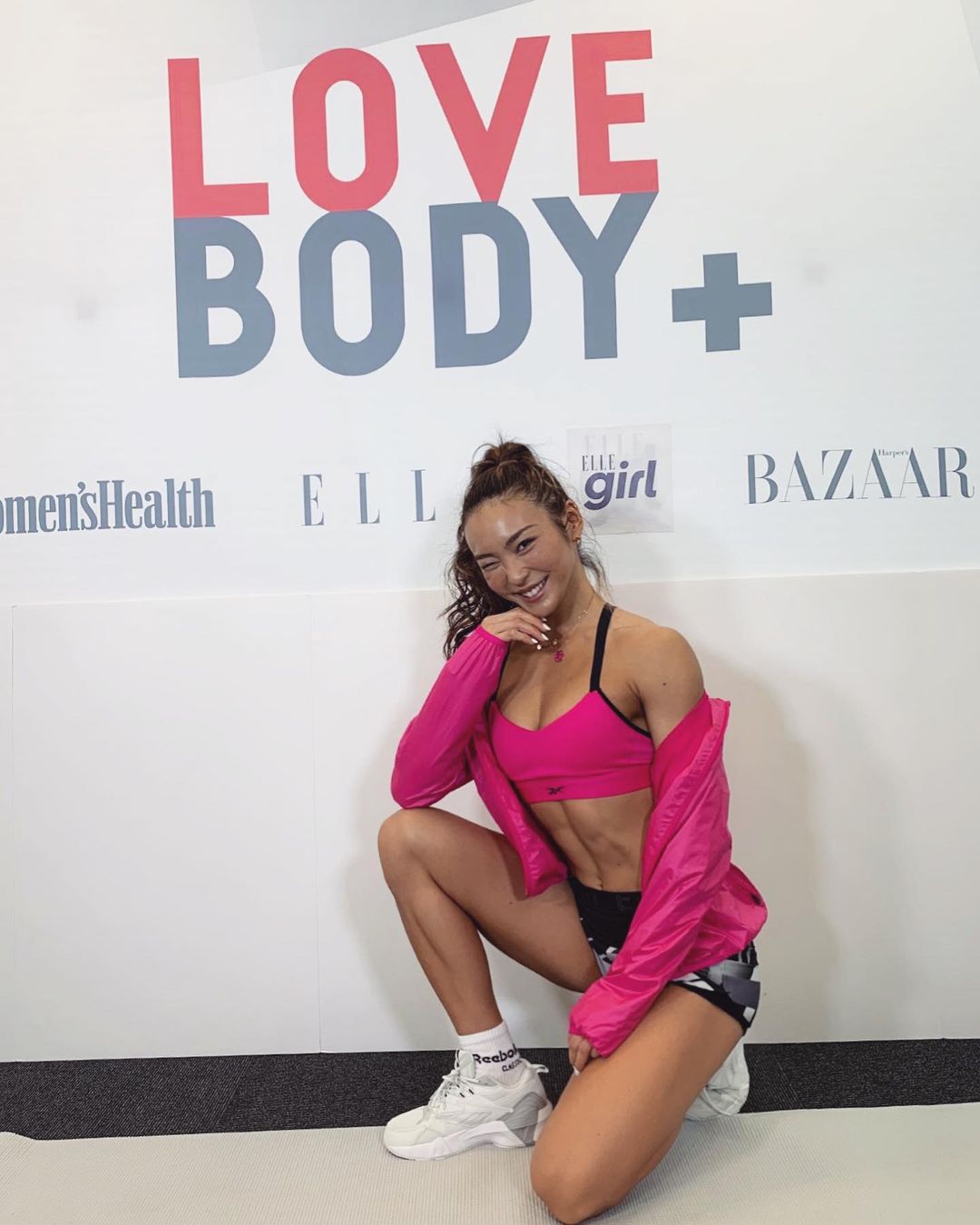 Aya（小山内あや）さんのインスタグラム写真 - (Aya（小山内あや）Instagram)「リモートイベント @womenshealthjp  「 LOVE BODY + 」 自分のカラダを愛して美しく❤️ コンプレックスさえも愛せる自分を目指したい。言っている私もそれは課題🙏🏻」10月31日 14時09分 - aya_fitness