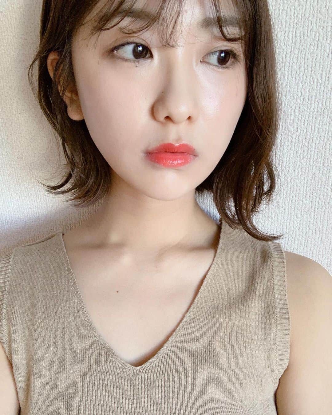 藤原万由子のインスタグラム：「. . あたらしいわたし。 . . 15歳ぶりのショートなので、8年ぶりですね。 髪切って、心も体も心機一転。 . . でも鏡に自分が見えるたびに、え、誰！？てなる、、 . . これからは好きなこと、やりたいことは我慢せずにやってみよう、そう思います😋 . . #mirareeetokyo  #mirareee」