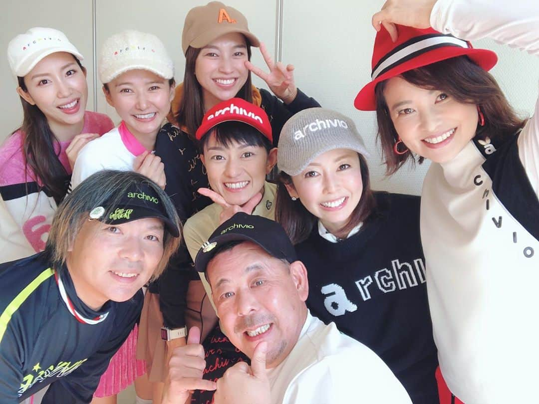 吉田玲奈さんのインスタグラム写真 - (吉田玲奈Instagram)「⛳️⛳️⛳️⛳️⛳️ 先日は、第1回Team archivio❥のミニコンペでした⛳️ 最高の秋晴れの中🍁archivio中山社長をはじめ、佐藤取締役✪ LUNA SEAの真矢さん✪ 石黒彩ちゃん✪ 宮崎宣子ちゃん✪ 紺野ゆりちゃん✪ 美優ちゃん✪ 中島ありさちゃん✪たちと楽しくて濃いい1日を過ごしました❥ まだまだ写真載せますねー❤️😉 朝から晩までめっちゃ楽しかったです〜♬また是非みんなで集まりましょうね❤️🍜 皆さん😋ありがとうございました♬ #仲良しチーム #アルチビオラブチーム #アルチビオミニコンペ #豪華メンバー #archivio #golf #golfstagram  #golfgirl  #golfwear  #ゴルフコーデ #アルチビオコーデ #モデル #タレント #キャスター #ミュージシャン #ゴルフウェア #ゴルフウェアメンズ  #ゴルフウェアコーデ  #ゴルフ女子  #ごるふ女子  #ゴルフ男子  #reinagolf」10月31日 14時22分 - reina.yoshida.ciel.1218