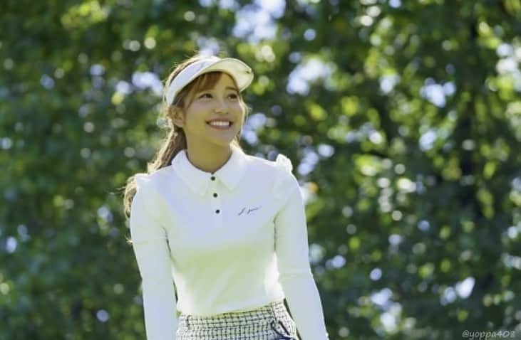 COCOさんのインスタグラム写真 - (COCOInstagram)「. ゴルフ中の私🏌️‍♀️ とてもたのしそう🤭♡ 、 photo by @yoppa408  . #golf #golfstagram #golflife #golfgirl #golfwear #japanesegirl #ゴルフ女子」10月31日 14時38分 - coco_coco000
