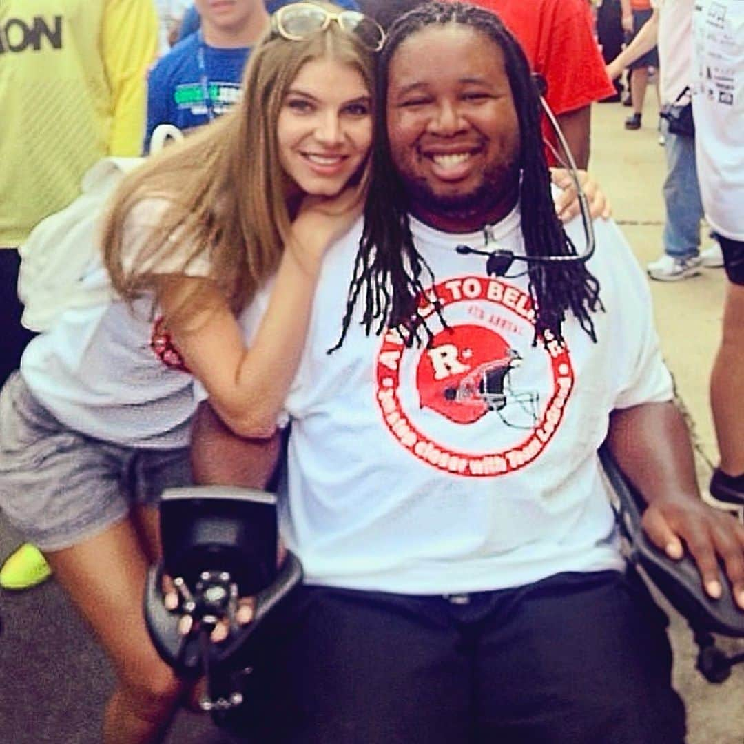 Ashley Haasさんのインスタグラム写真 - (Ashley HaasInstagram)「10 years ago today Eric LeGrand played in a game that would forever change his life, but not his spirit. I’ve known Eric for over 7 years now and he’s never once lost his fight to get better, instead he’s used this life changing event to help others that are also paralyzed fight to regain movement. Eric was one of the top prospects for teams looking to draft defensive tackles so even after his injury the Tampa Bay Buccaneers symbolically drafted Eric. 🙏🏼 I wish we could all be more like Eric. You’re an inspiration to us all! #52 @ericlegrand52  (This photo was taken in 2014 at his annual charity A Walk to Believe) it’s not current so no mask talk!」10月17日 6時42分 - ashleyhaas