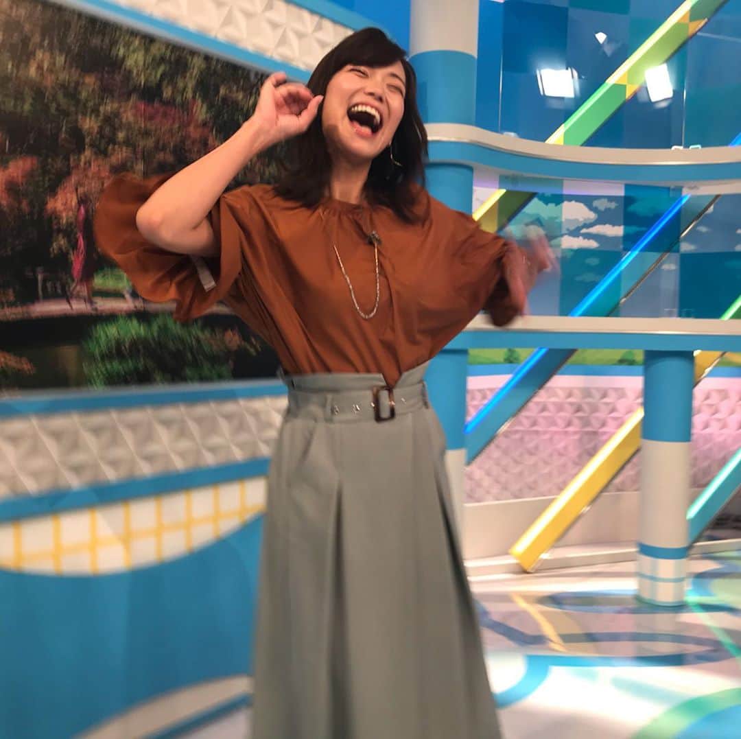 朝日放送「おはよう朝日土曜日です」さんのインスタグラム写真 - (朝日放送「おはよう朝日土曜日です」Instagram)「おは土始まってます👀 #おはよう朝日土曜日です#おは土 #ABCテレビ #斎藤真美 #たこやきレインボー#堀くるみ#撮影📸 #本番前PRのひとコマ #きょうのラインナップ #インスタ映え #大阪#可愛いモノ#リサーチ #なにわ男子#魅力大解剖 #斎藤アナ#初ロケ#神戸 #きょうは寒い１日☔️ #朝８時まで #のんびり観てください📺」10月17日 6時38分 - ohado6ch
