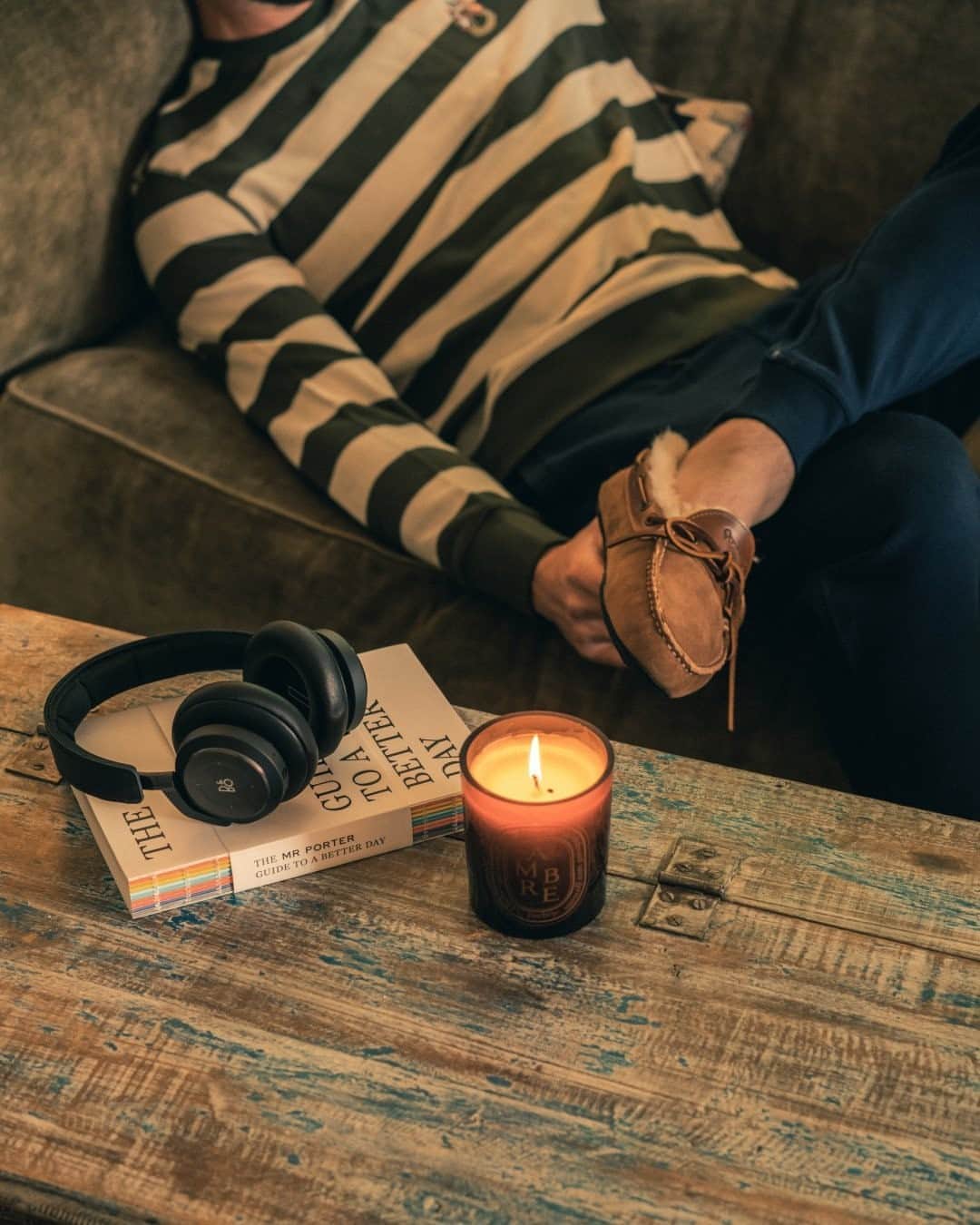 MR PORTERのインスタグラム：「Friday nights for the foreseeable 🕯️ Place your phone on aeroplane mode and read that book you've been putting off. #MRPORTERatHome」