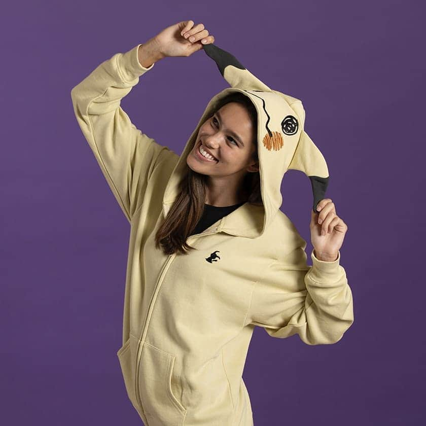 Pokémonさんのインスタグラム写真 - (PokémonInstagram)「Mimikyu wears a rag to look like Pikachu…you can wear a hoodie to look like Mimikyu…where do the disguises end?  We’re not sure, but we do know that you can find this hoodie at the #PokemonCenter, US Trainers. Tap the link in our bio!」10月17日 7時04分 - pokemon