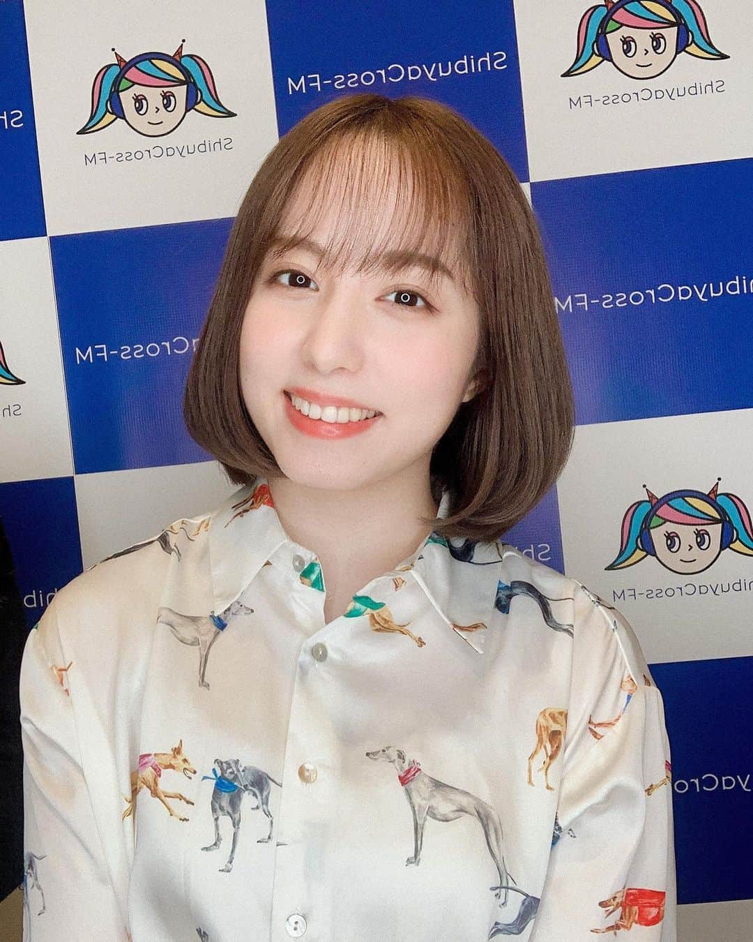 前田美里のインスタグラム：「ラジオありがとうございました。 今日は犬がたくさん🐕 . 髪の毛ボブにしてからお洋服の系統が少し変わった💭 . .  #金曜日 #ラジオ #渋谷クロスfm #渋谷#photo #radio #fashion #zara #ザラ#犬  #ファインダー越しの私の世界 #写真好きな人と繋がりたい  #ヲタク #櫻坂46 #欅坂46 #日向坂46 #フォロワー募集中 #自撮り女子 #fashion #zara #idol #japanesegirl #follow #followme #좋아요 #팔로우미 #팔로미 #오오티디」