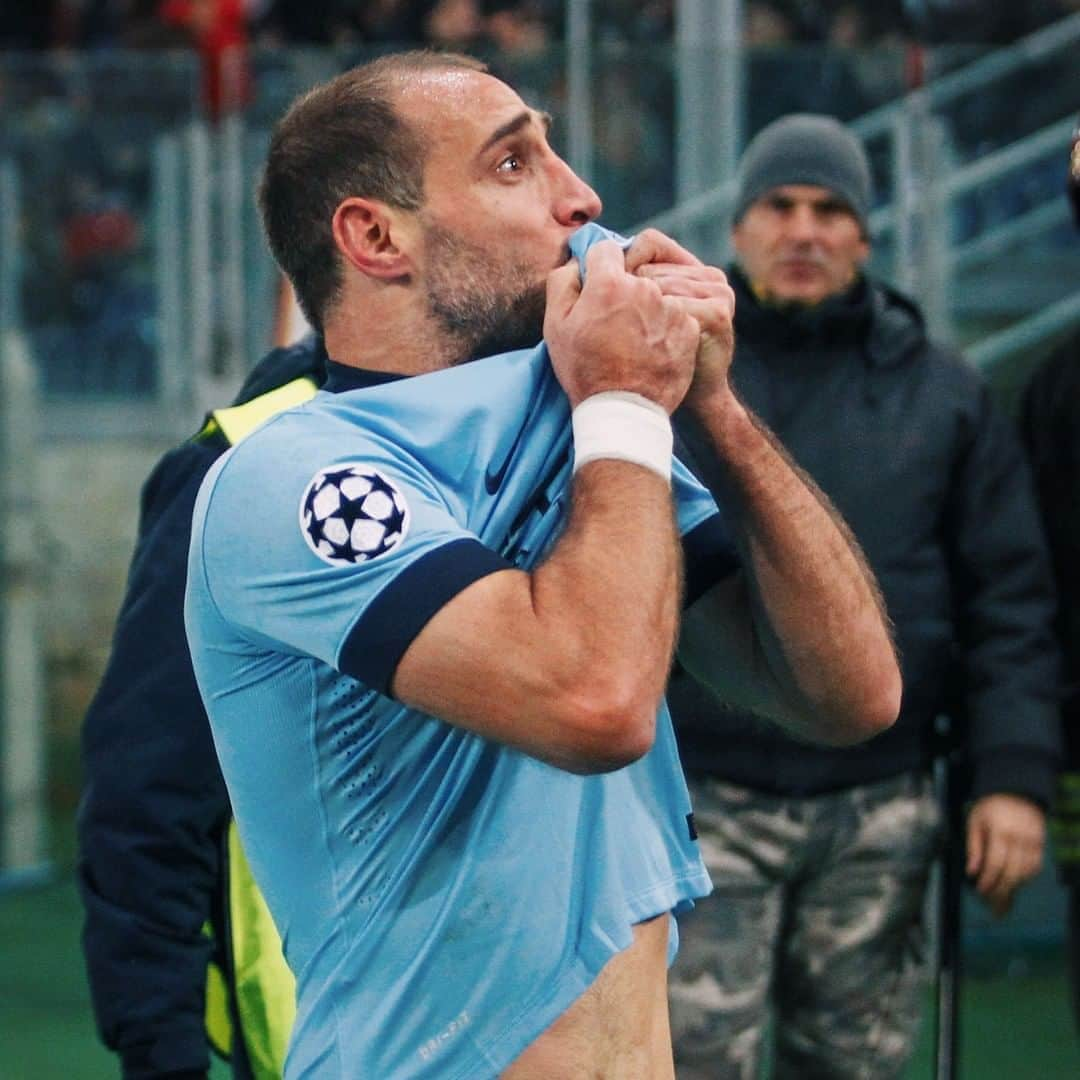 マンチェスター・シティFCさんのインスタグラム写真 - (マンチェスター・シティFCInstagram)「Happy retirement, Zaba! Always our warrior! 💙 #mancity」10月16日 23時00分 - mancity