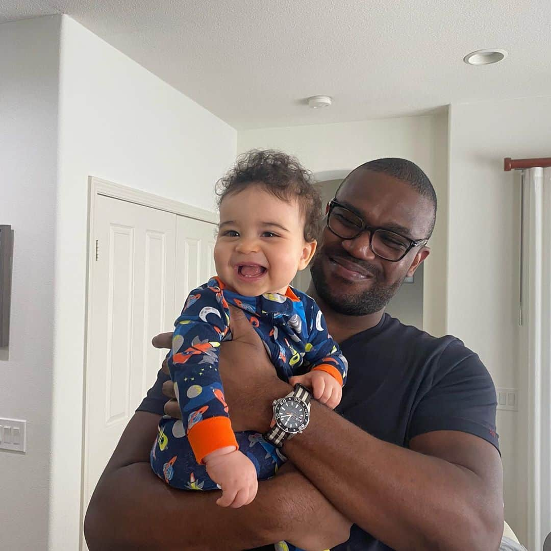 フォルケ・アキンラデウォさんのインスタグラム写真 - (フォルケ・アキンラデウォInstagram)「Big smiles with Uncle Doc Shock🥰  . . . . . . . #fbf #flashbackfriday #uncle #babyboy #naija #naijaboy #family #love」10月16日 23時22分 - folukea