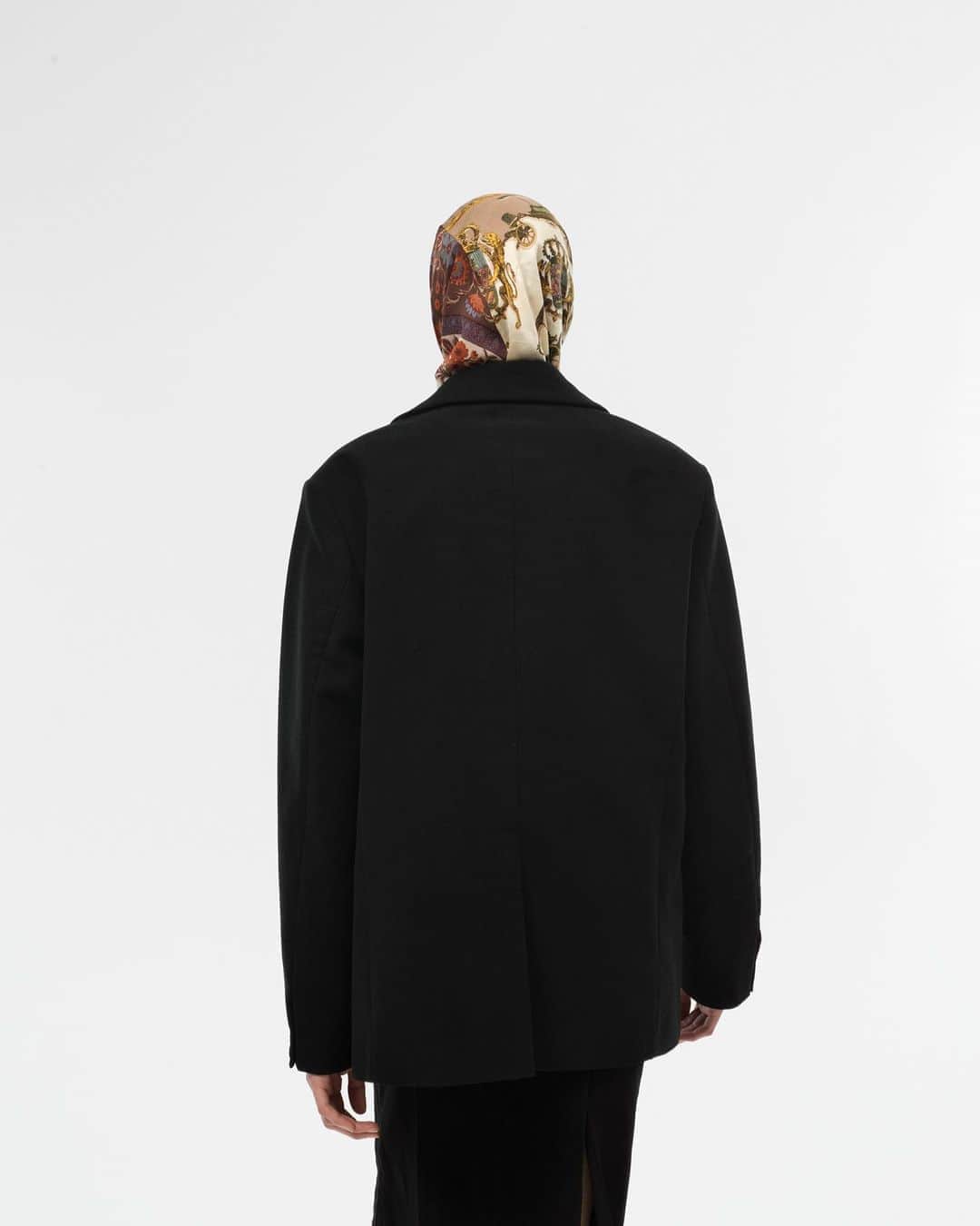 ホープさんのインスタグラム写真 - (ホープInstagram)「Introducing: Boss Blazer – our timeless Black Moleskin jacket with contrasting lining made from 100% viscose. ⁠⠀ ⁠⠀ #hopesthlm #aw20 #bossblazer⁠」10月16日 23時46分 - hopestockholm