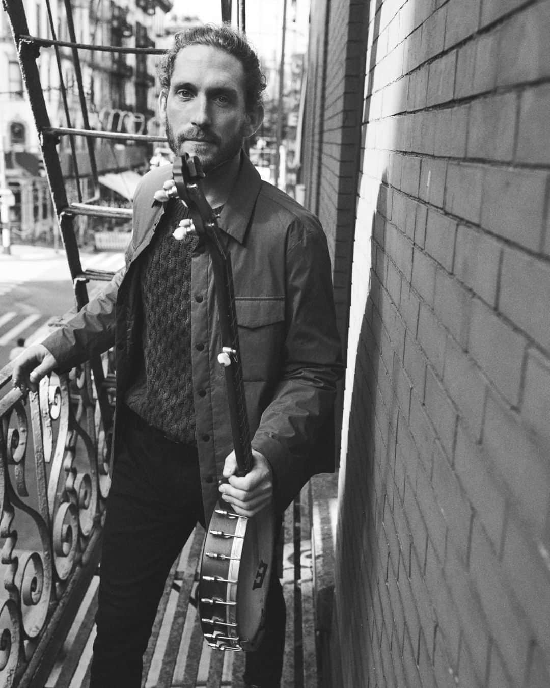 ラグ&ボーンのインスタグラム：「Strumming his music on the streets and subway cars of New York for years. Long enough it’s started to sound like the city itself — that underlying element of madness. He leaves, but he always comes back.」