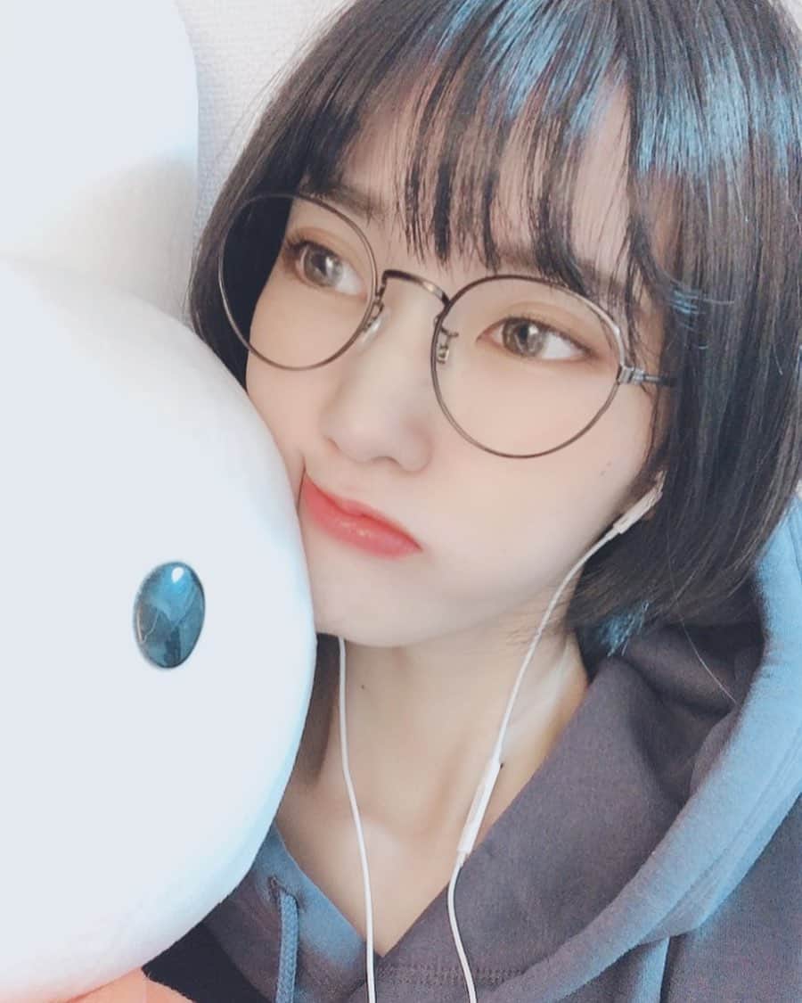東条蒼のインスタグラム：「＊ ・ ・ ・ さむいさむいだぁ ・ ミッフィー よ、あたためておくれ ・ ・ ・ #ミッフィー  ・ #東条蒼 #クルーズグループ #セクシー女優 #av女優 #メガネ女子 #黒髪 #ショートヘア #あおたん　#teamメレンゲ #followｍe #following #japan #girl #photooftheday #tagsforlikes #instalike  #台湾 #香港 #粉我 #拍照 #照片 #人像攝影」